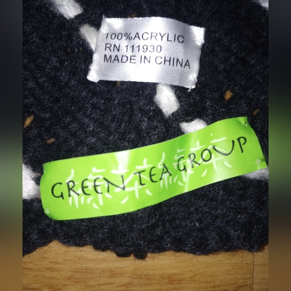 Stylish acrylic beanie! - Picture 2 of 2